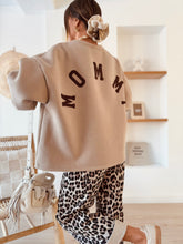 Charger l'image dans la galerie, Sweat Mommy beige (bientôt en réassort!)