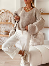 Charger l'image dans la galerie, Pull Calista taupe col V