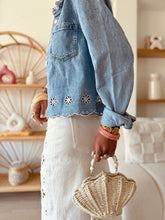 Charger l'image dans la galerie, Veste en jean Laya (victime de son succès..bientôt de retour!)