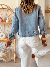 Charger l'image dans la galerie, Veste en jean Laya (victime de son succès..bientôt de retour!)