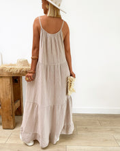Charger l&#39;image dans la galerie, Robe Annabelle beige